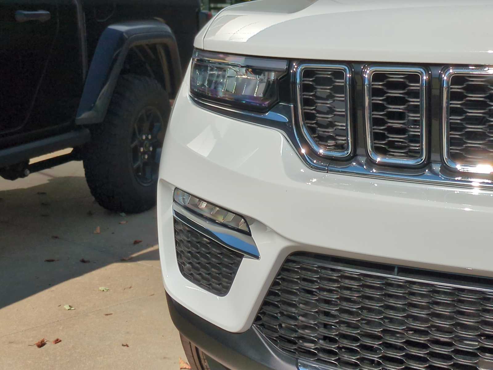 Thumbnail: 2025 Jeep Grand Cherokee - 11