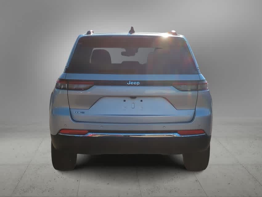 Thumbnail: 2024 Jeep Grand Cherokee - 7