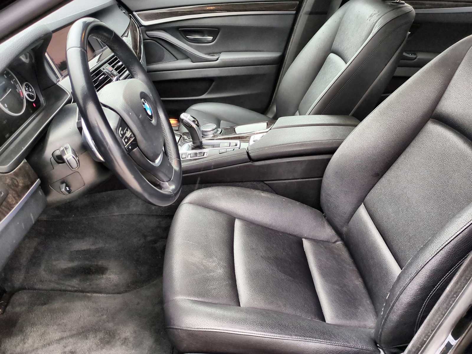 Thumbnail: 2016 BMW 5 Series - 16