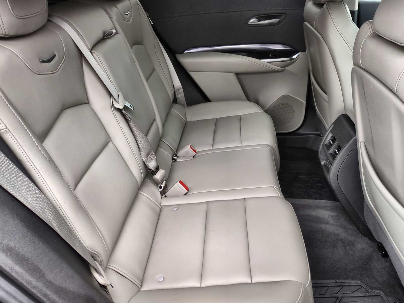 Thumbnail: 2022 Cadillac XT4 - 20