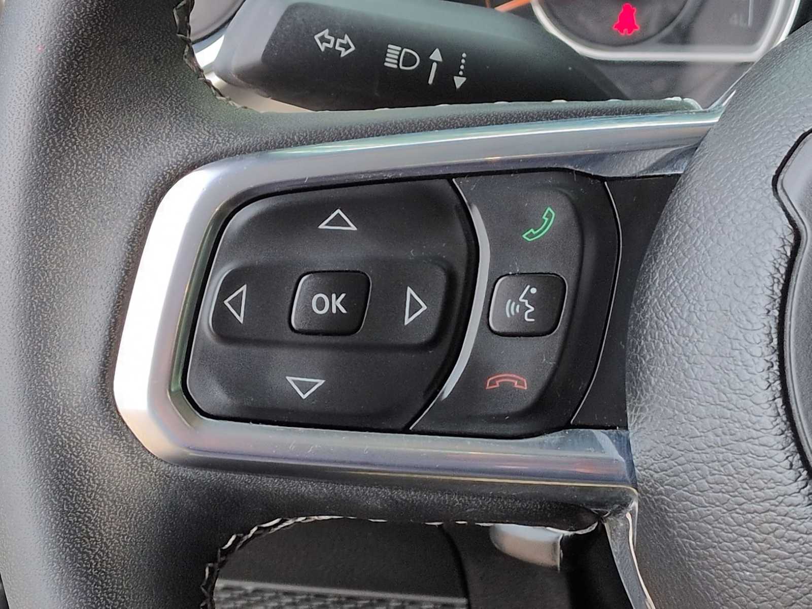 Thumbnail: 2023 Jeep Gladiator - 23