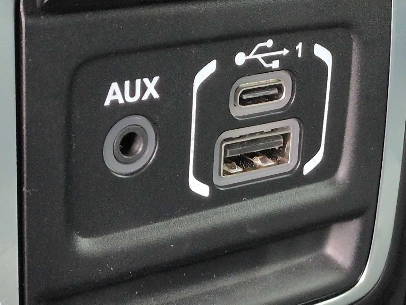 Thumbnail: 2025 Jeep Wrangler - 31