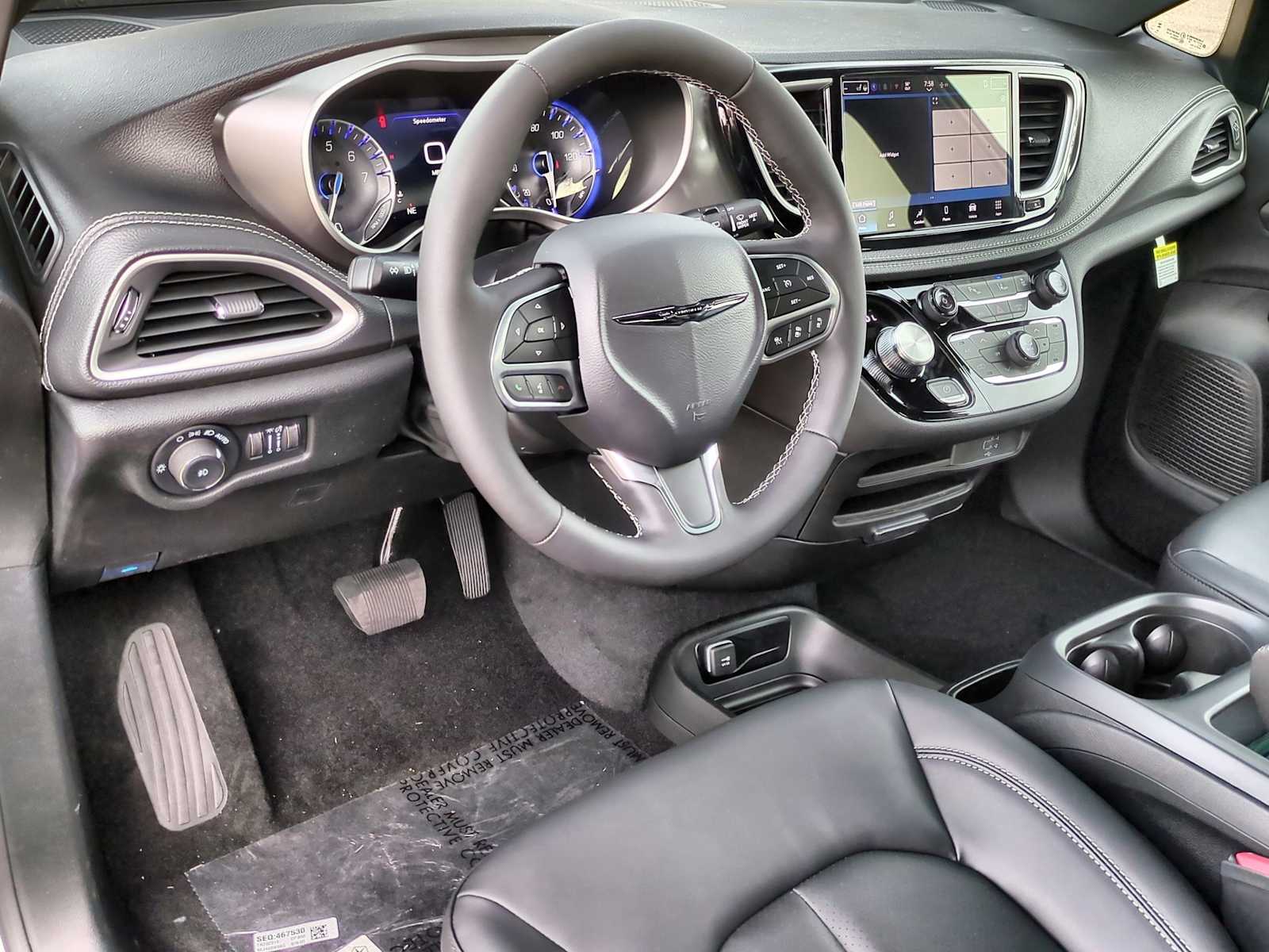 Thumbnail: 2026 Chrysler Pacifica - 10