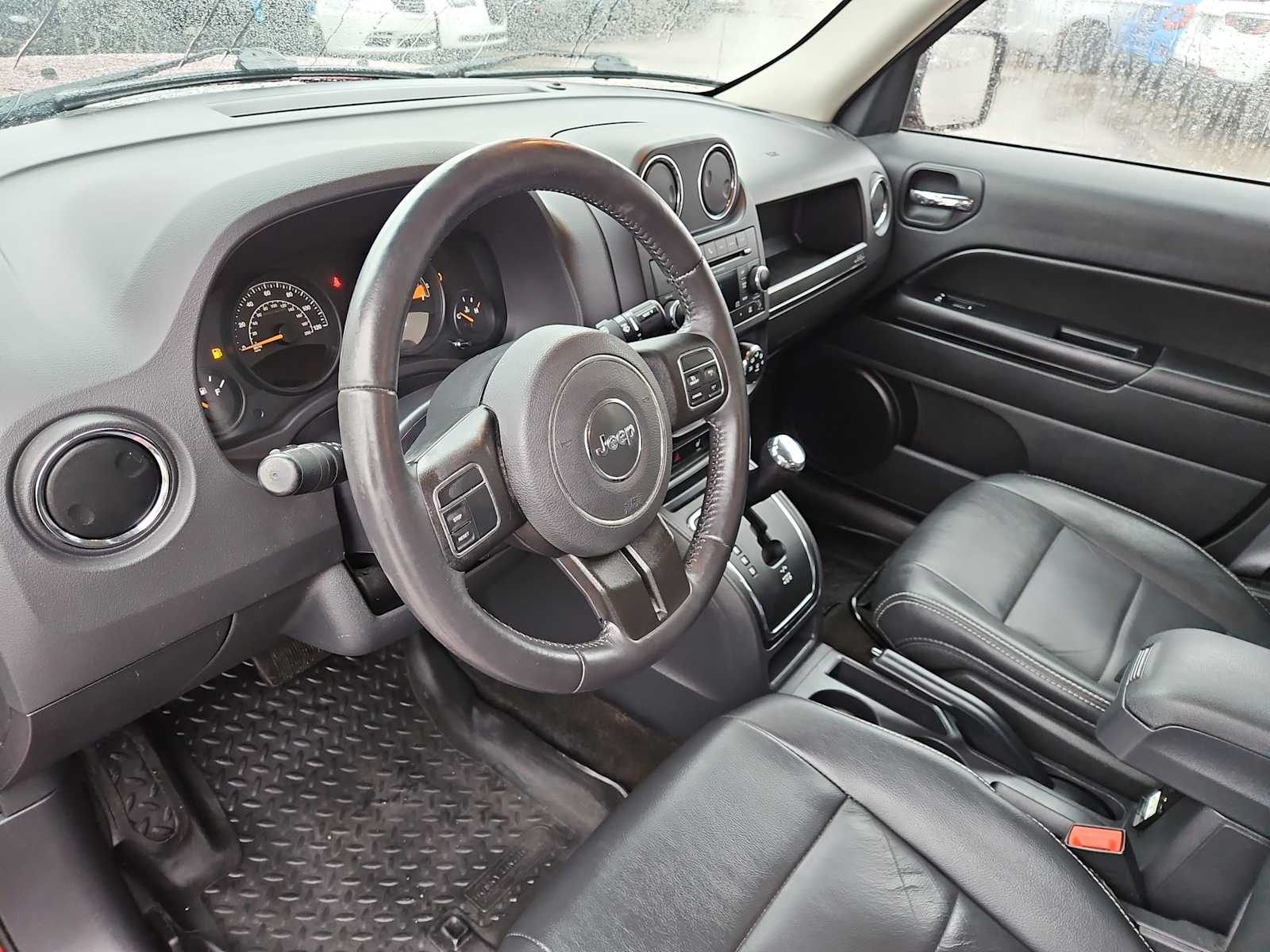 Thumbnail: 2017 Jeep Patriot - 10