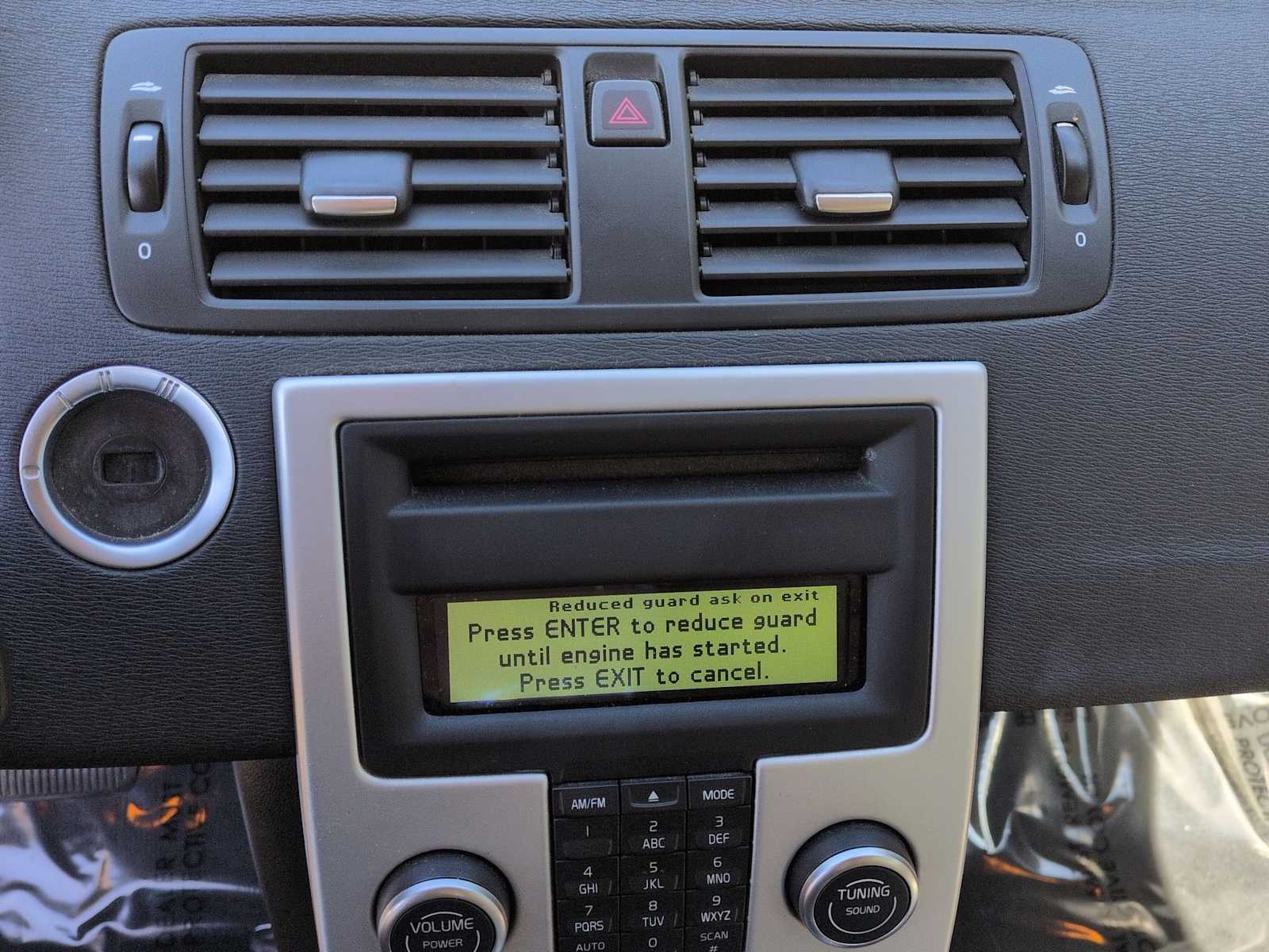 Thumbnail: 2012 Volvo C70 - 23