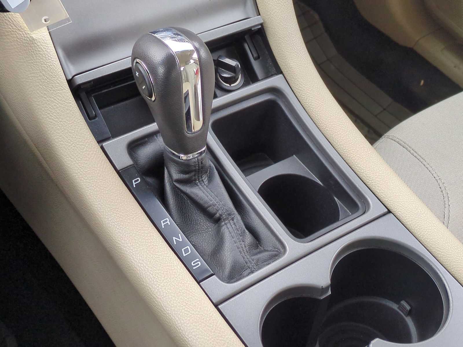 Thumbnail: 2017 Ford Taurus - 31