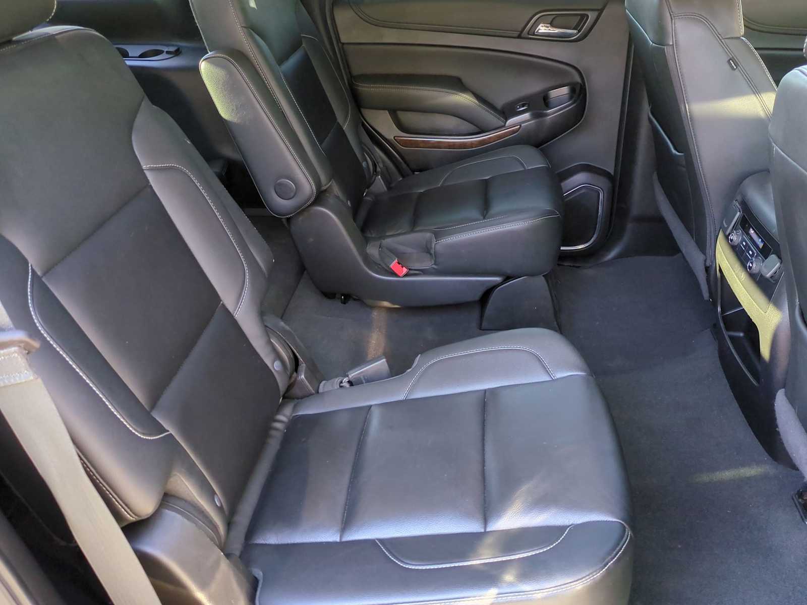 Thumbnail: 2019 Chevrolet Tahoe - 20