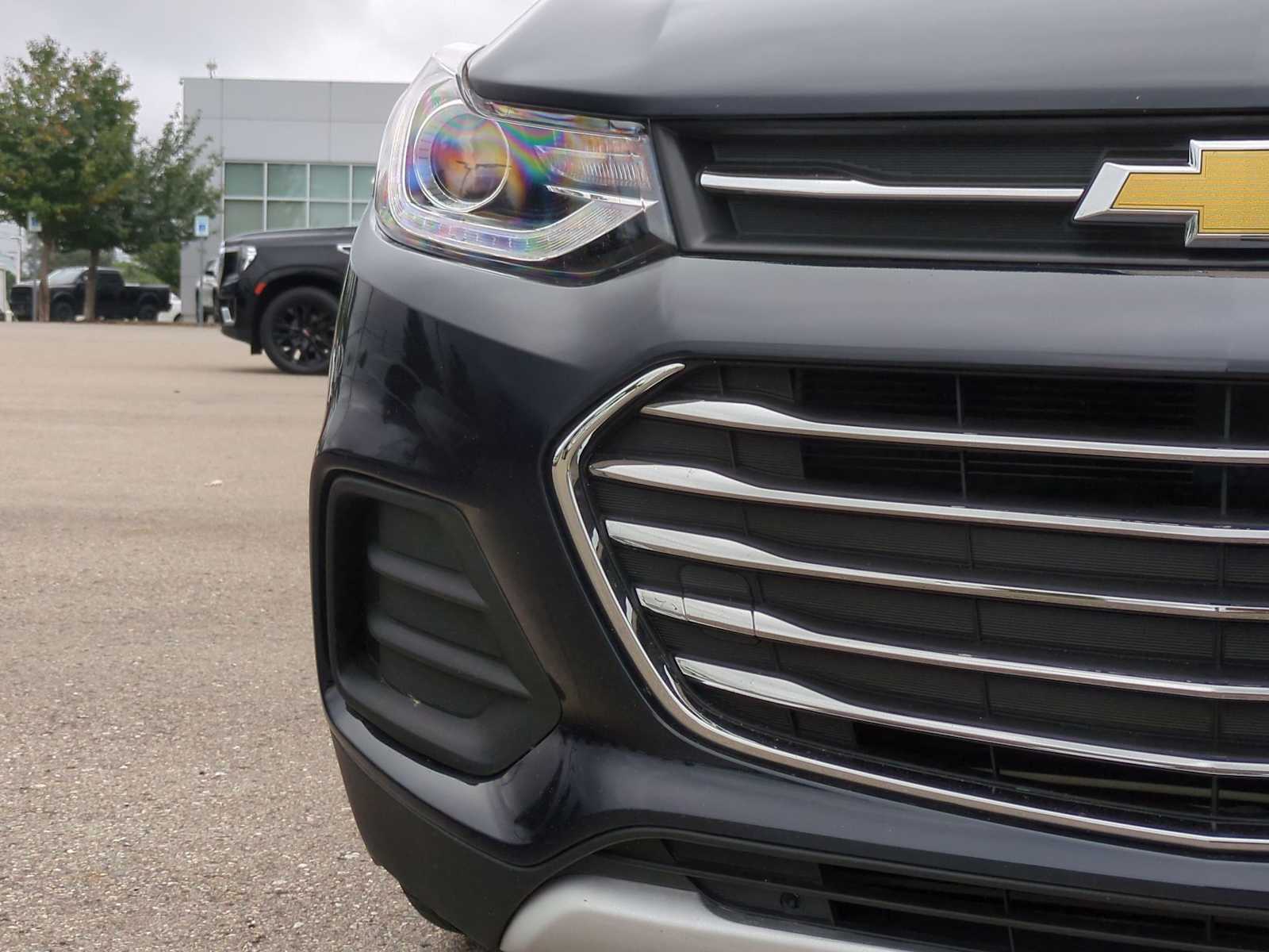 Thumbnail: 2022 Chevrolet Trax - 11