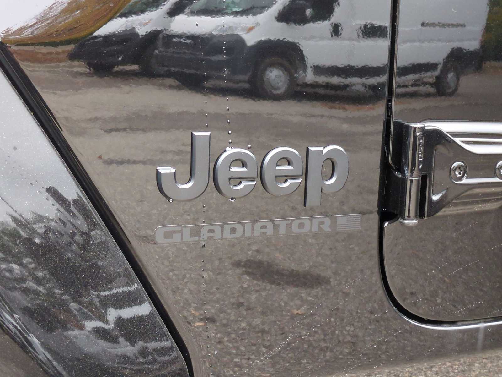 Thumbnail: 2025 Jeep Gladiator - 12