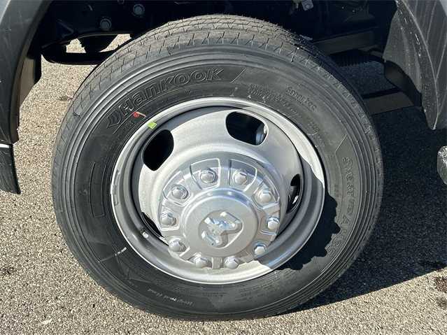 2024 RAM 5500 Tradesman 10