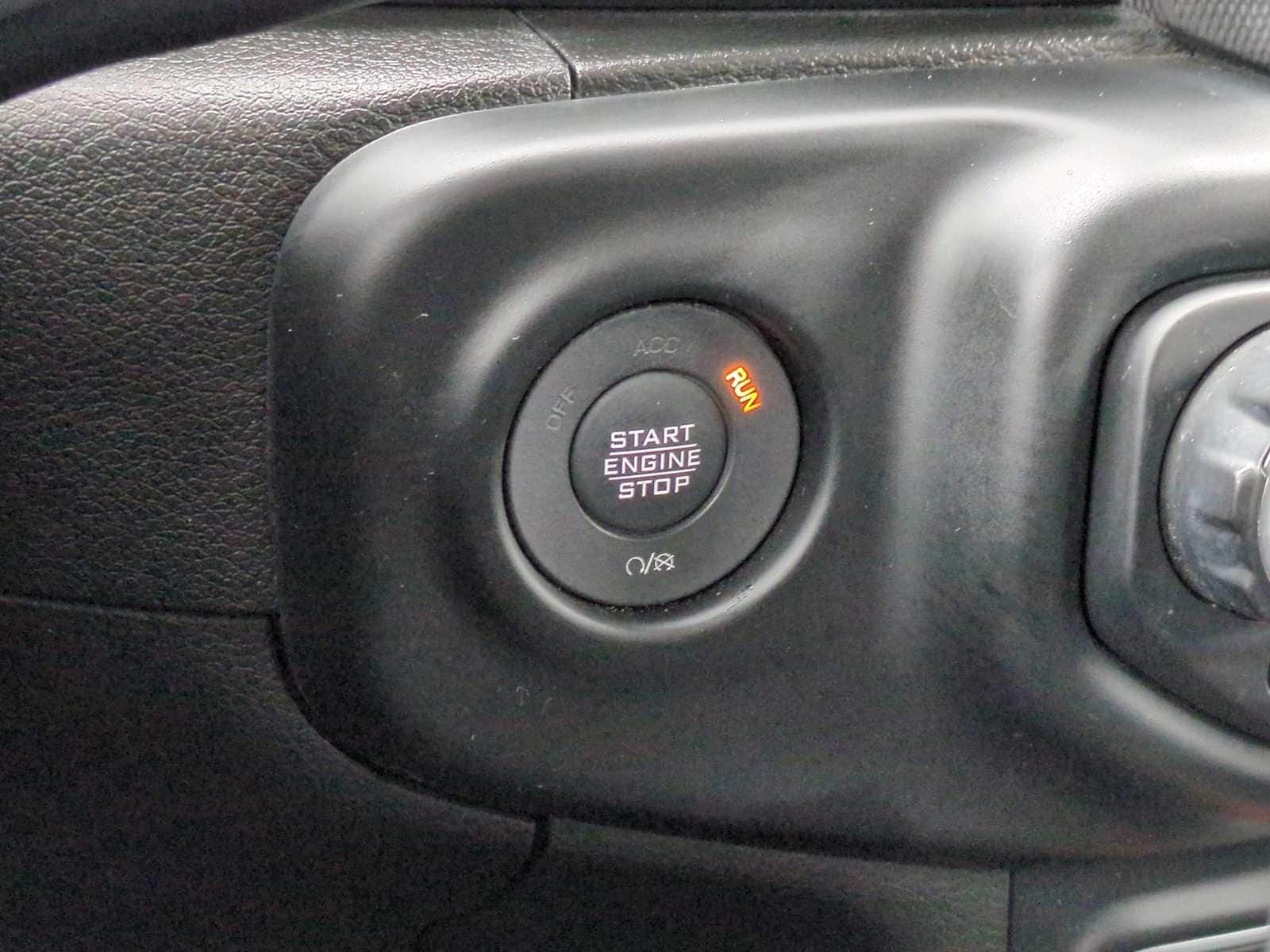 Thumbnail: 2022 Jeep Wrangler - 38