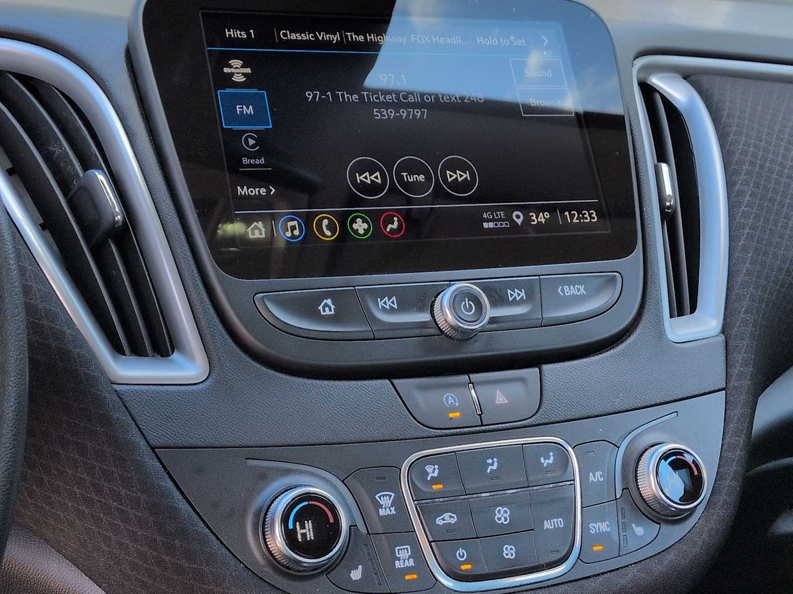 Thumbnail: 2024 Chevrolet Malibu - 28