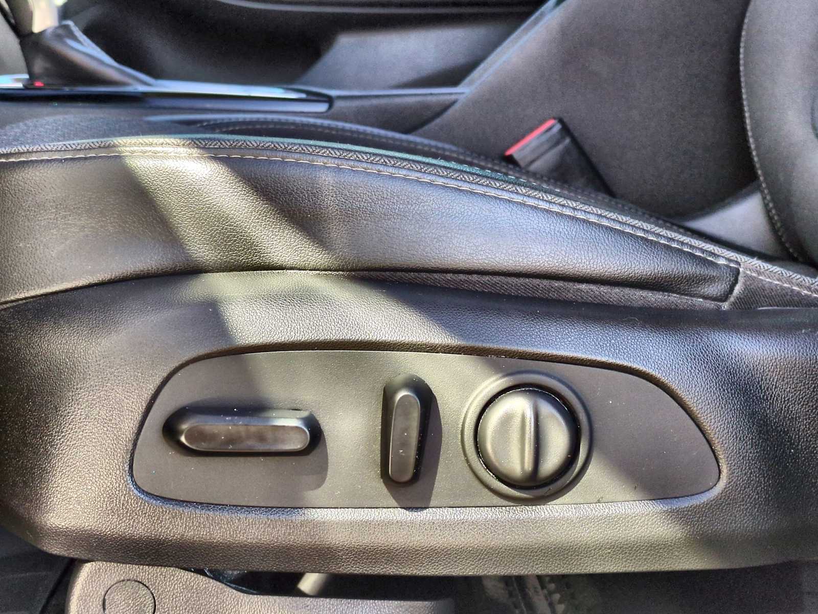 Thumbnail: 2021 Buick Encore GX - 17