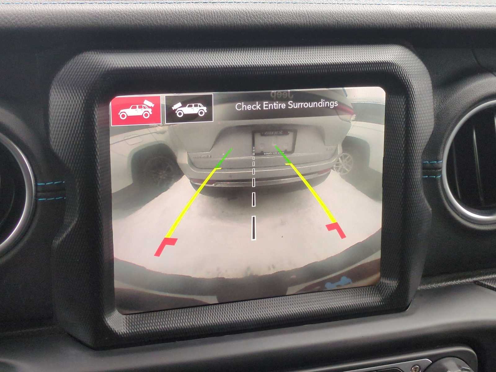 Thumbnail: 2022 Jeep Wrangler - 29