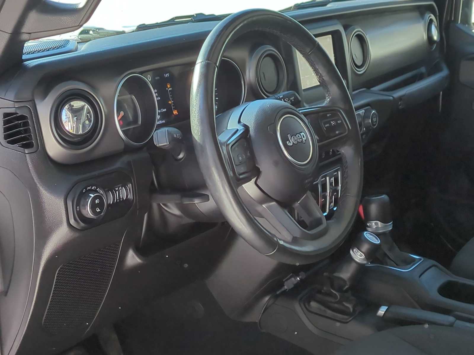 Thumbnail: 2022 Jeep Gladiator - 10