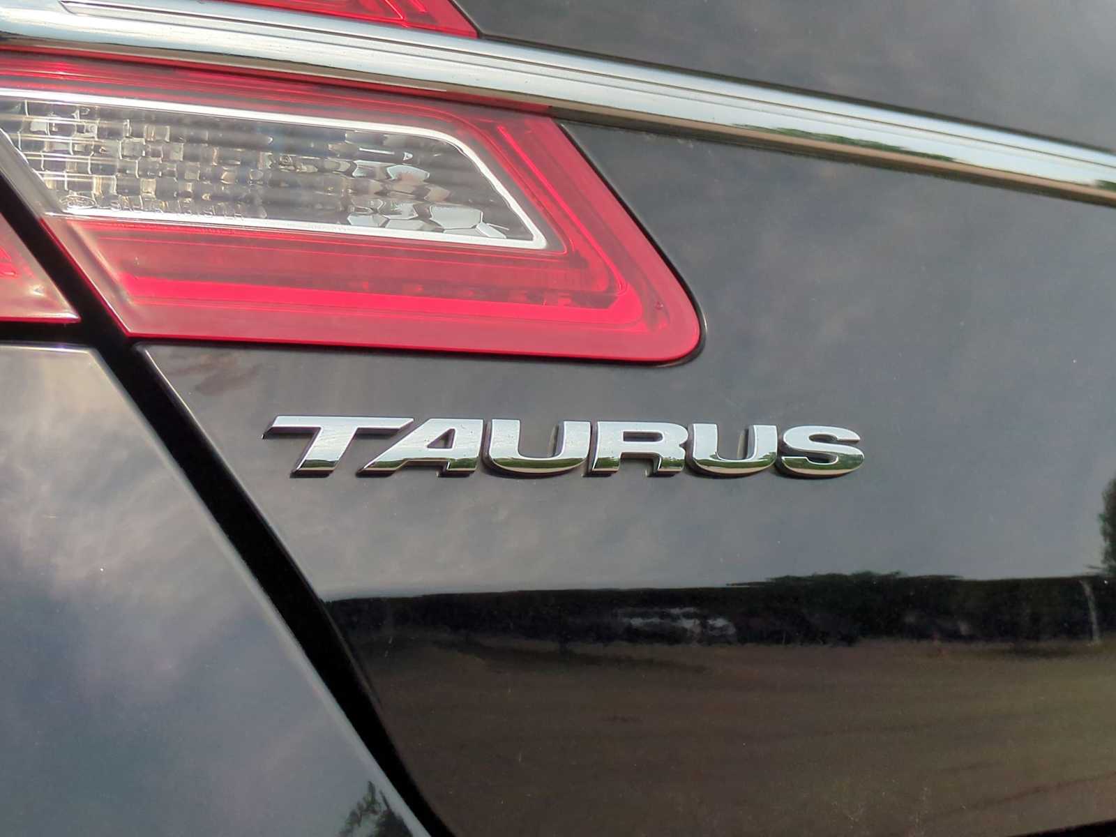 Thumbnail: 2018 Ford Taurus - 13