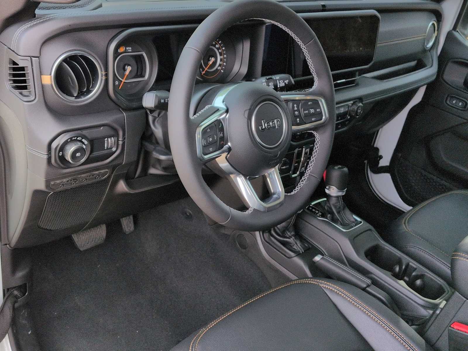 Thumbnail: 2025 Jeep Wrangler - 10