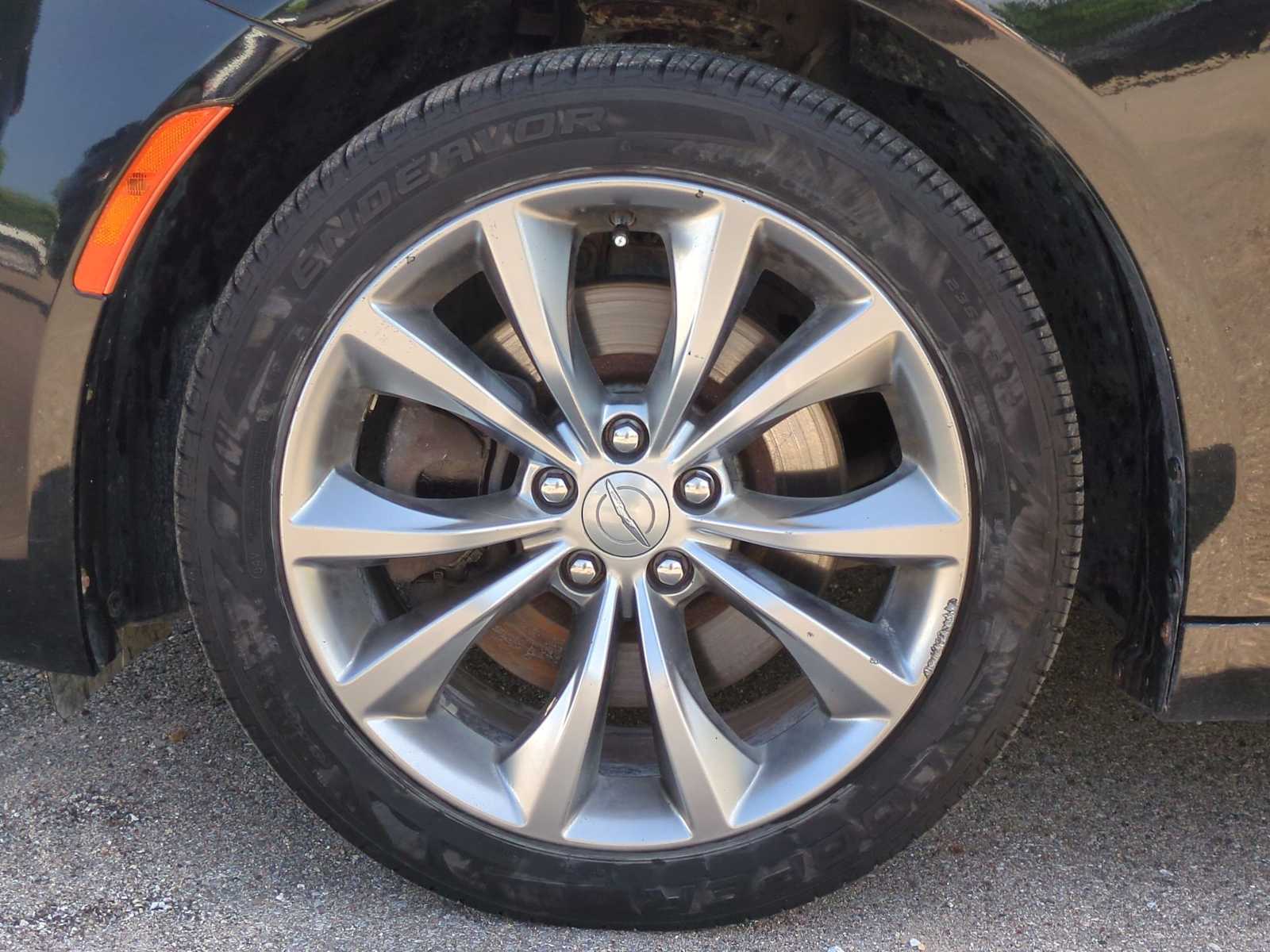 Thumbnail: 2016 Chrysler 200 - 14