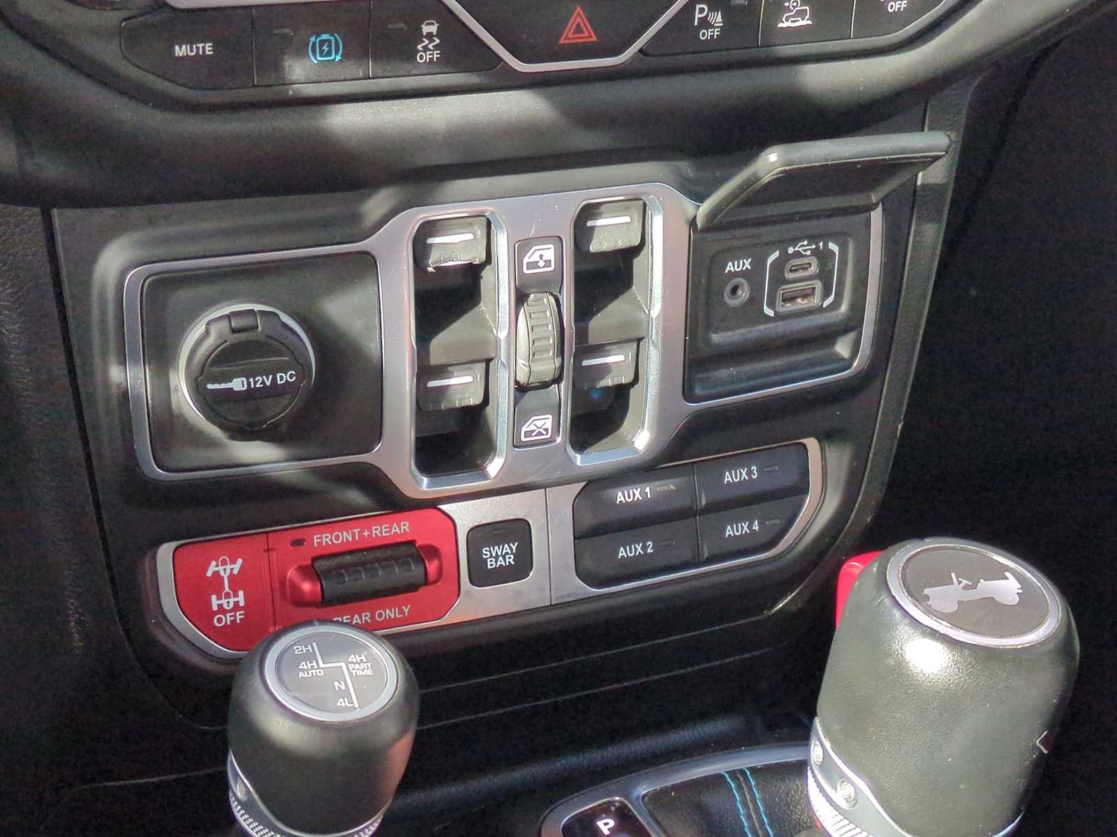 Thumbnail: 2021 Jeep Wrangler - 31