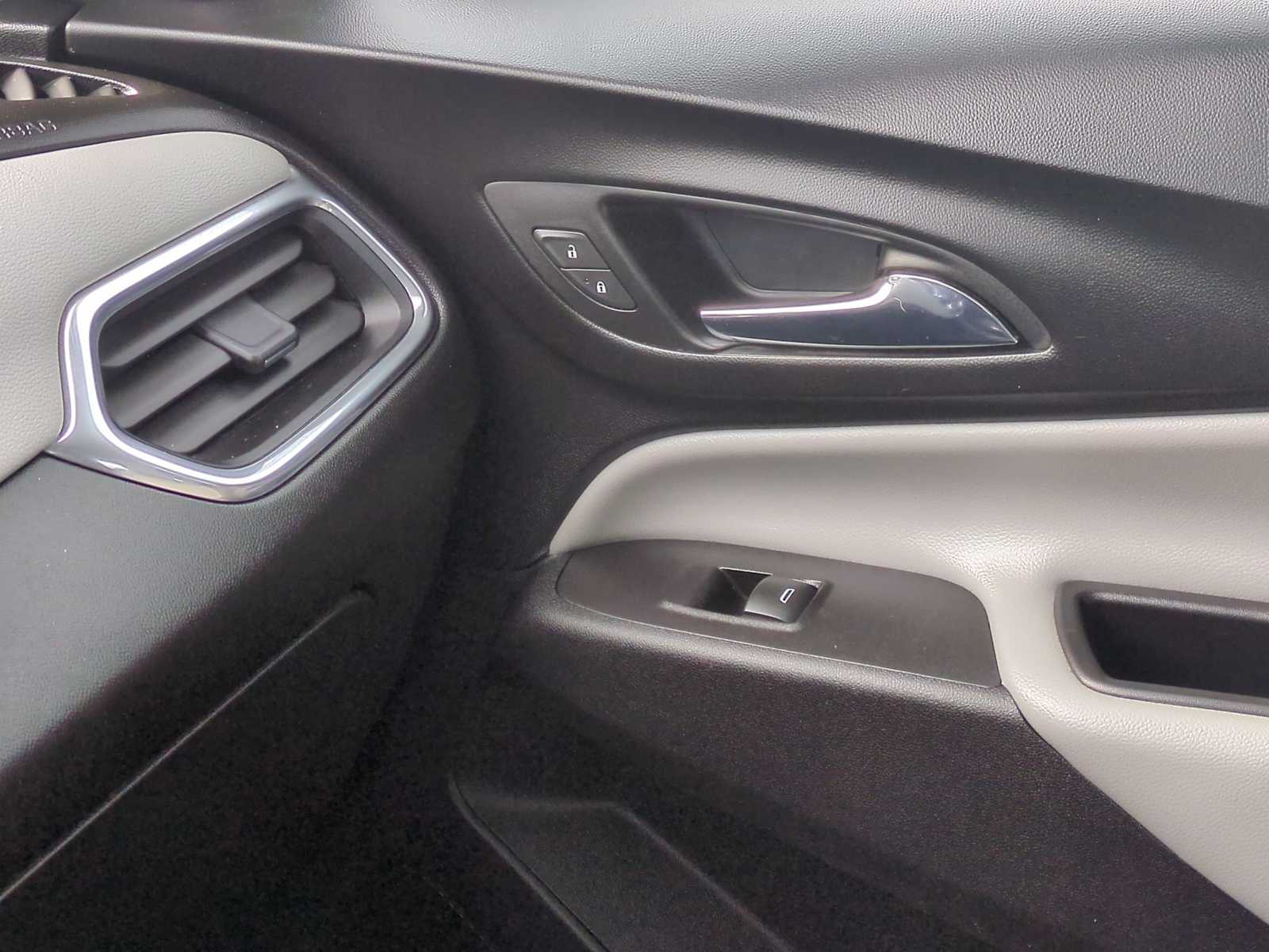 Thumbnail: 2019 Chevrolet Equinox - 36