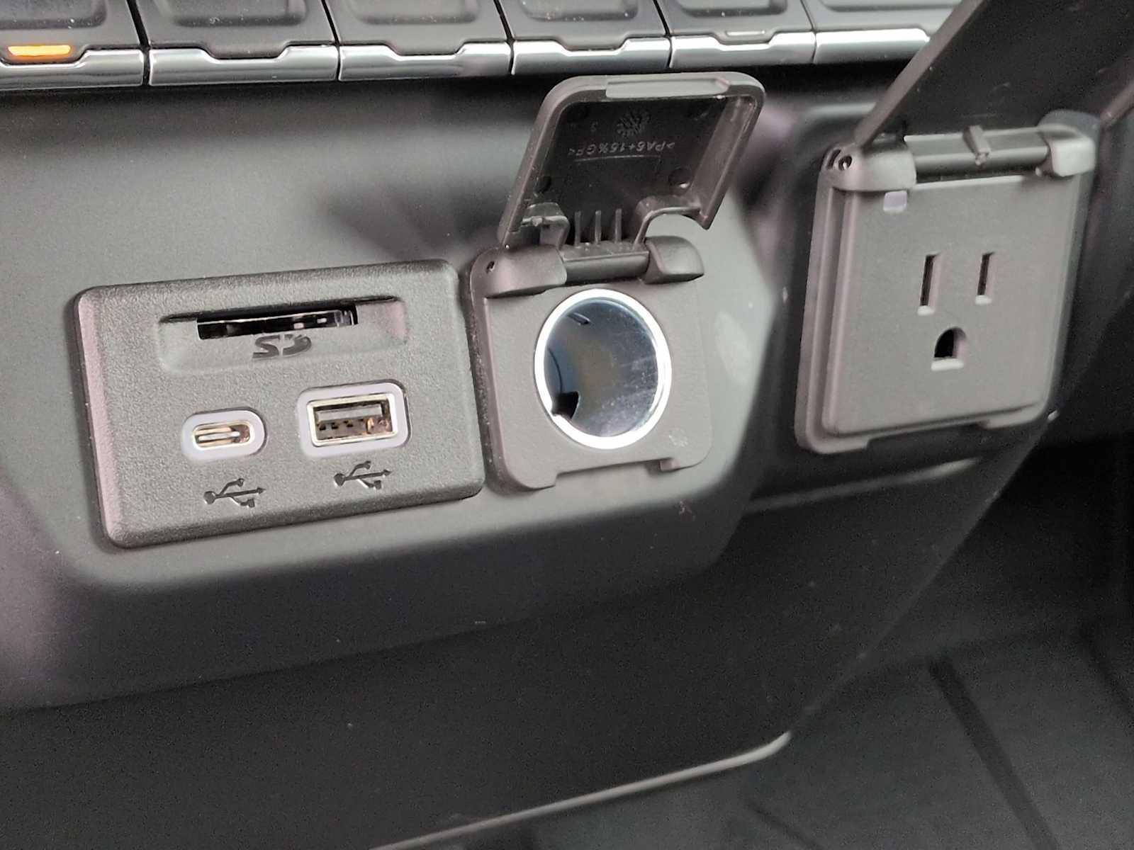 Thumbnail: 2020 Chevrolet Silverado 1500 - 29