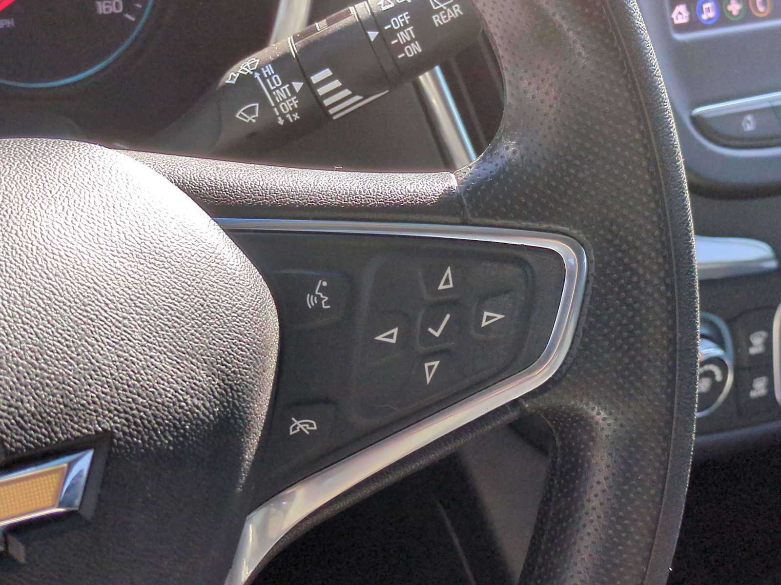 Thumbnail: 2020 Chevrolet Equinox - 24