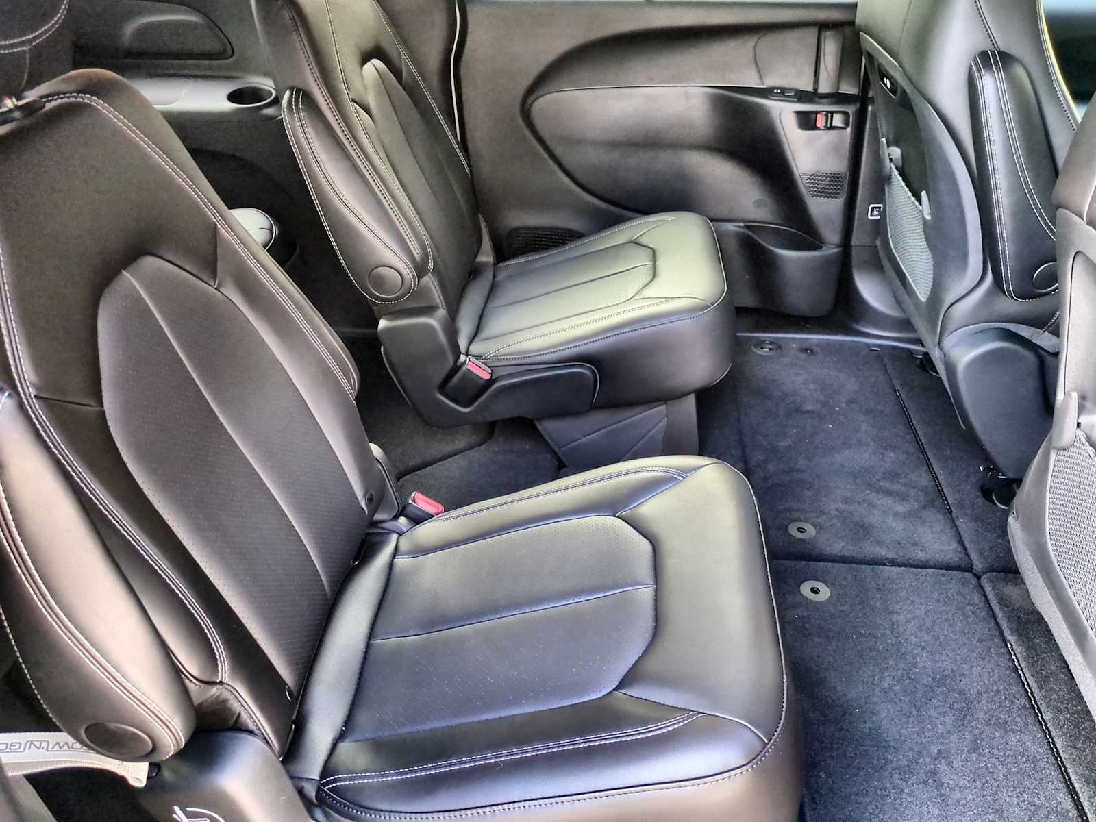 Thumbnail: 2026 Chrysler Pacifica - 20