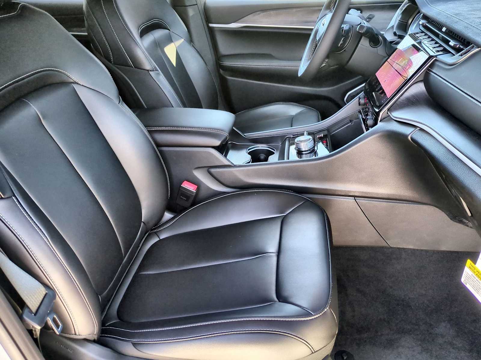 Thumbnail: 2025 Jeep Grand Cherokee L - 21