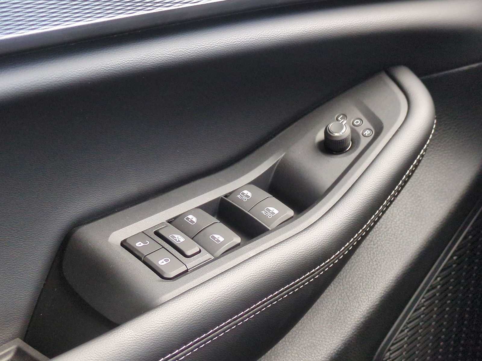 Thumbnail: 2025 Jeep Grand Cherokee - 36