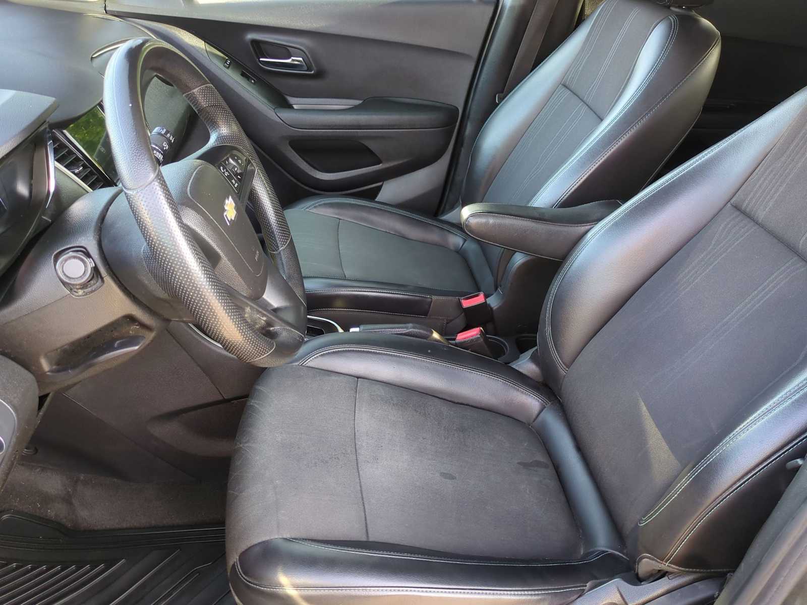 Thumbnail: 2019 Chevrolet Trax - 16