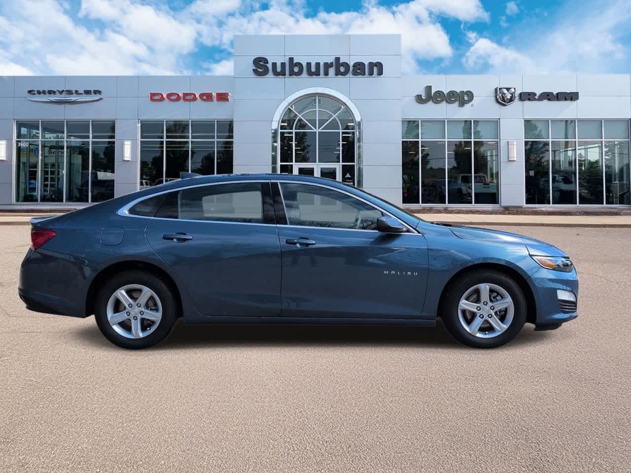 Thumbnail: 2024 Chevrolet Malibu - 9