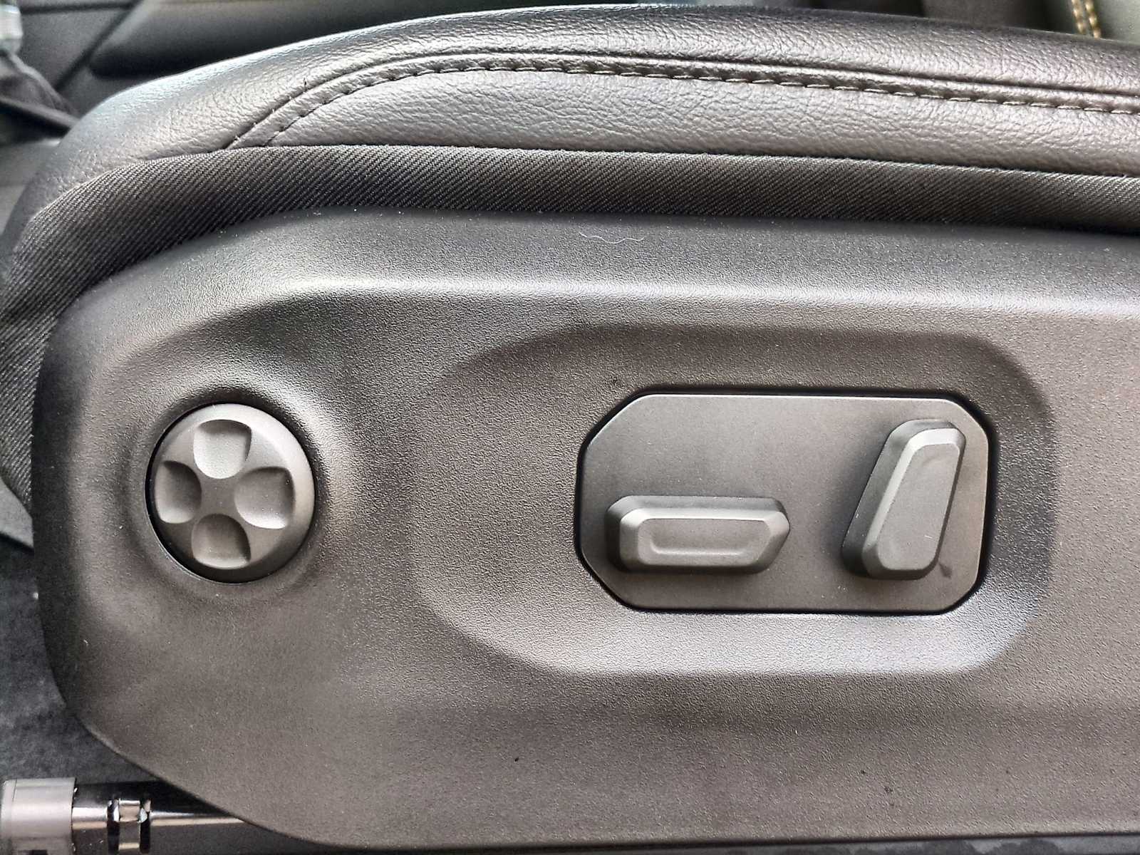 Thumbnail: 2026 Jeep Wrangler - 17