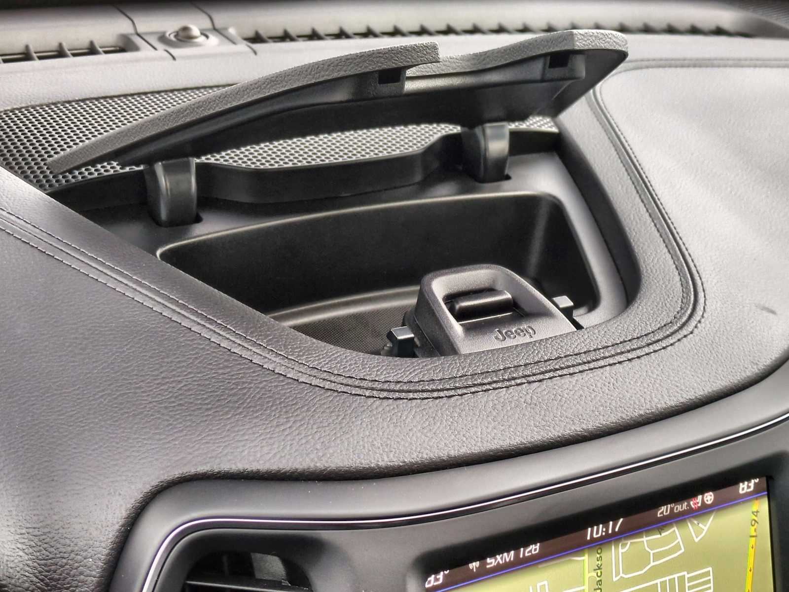 Thumbnail: 2023 Jeep Cherokee - 38