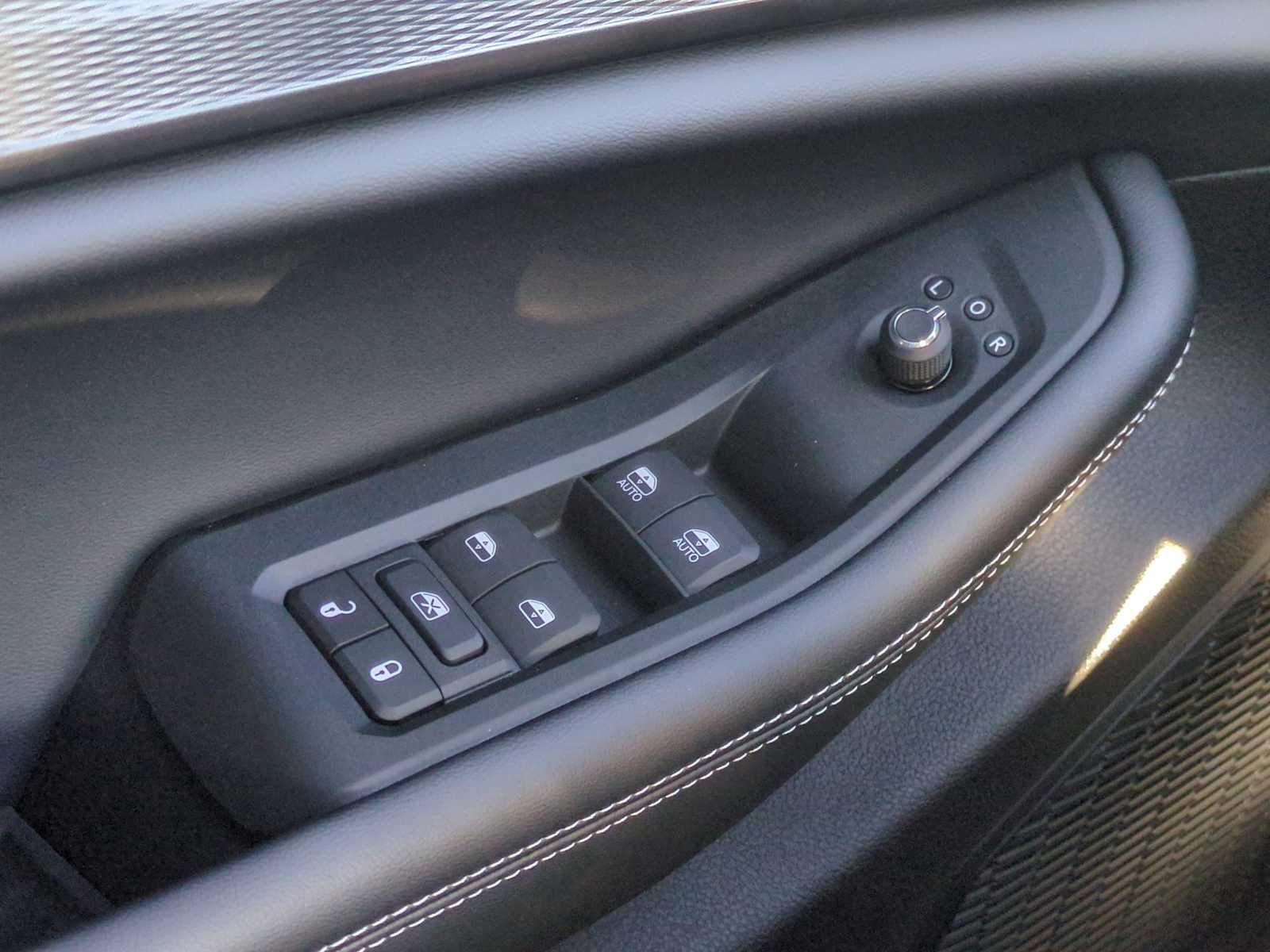 Thumbnail: 2025 Jeep Grand Cherokee - 35