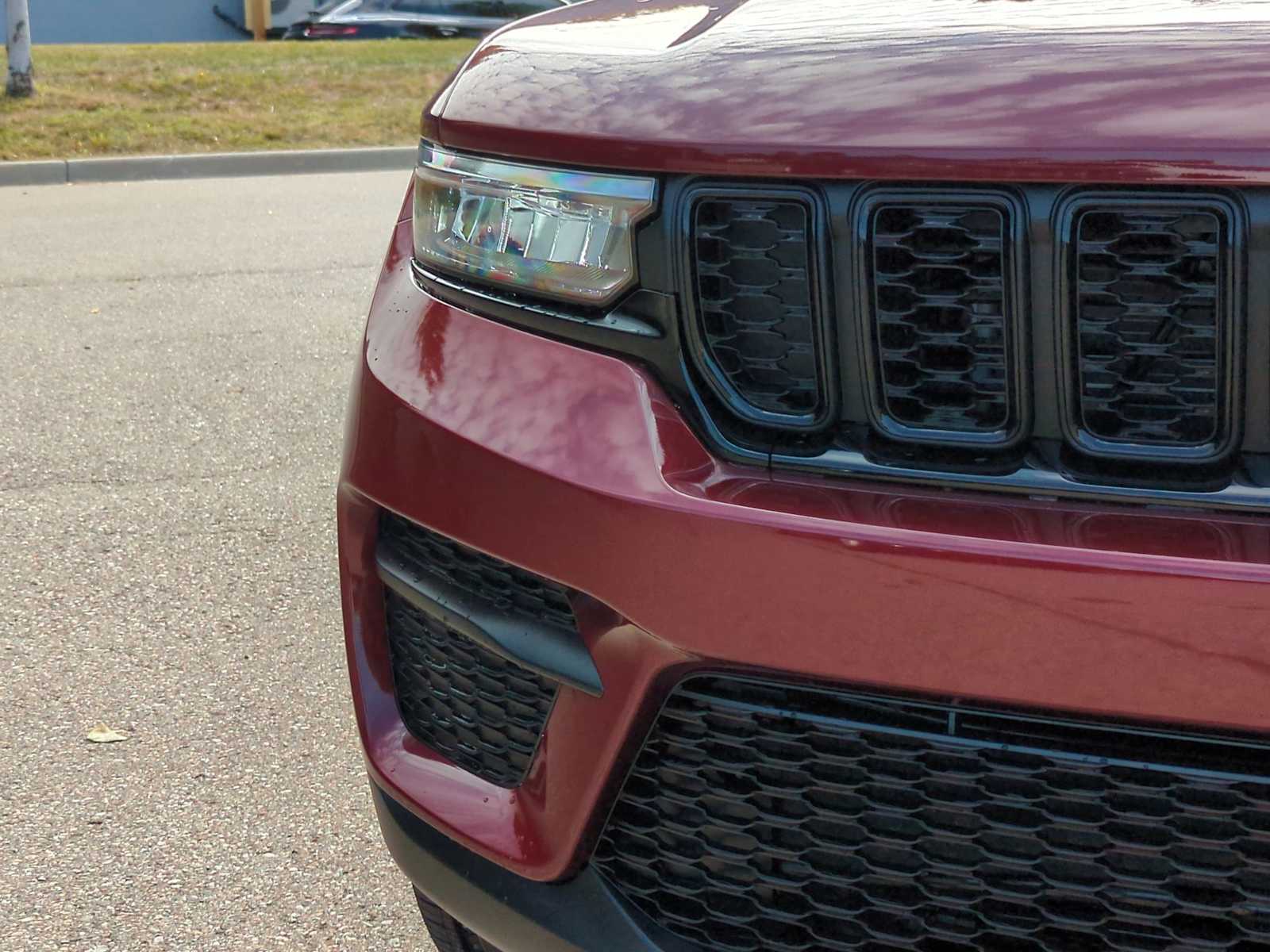 Thumbnail: 2025 Jeep Grand Cherokee - 11