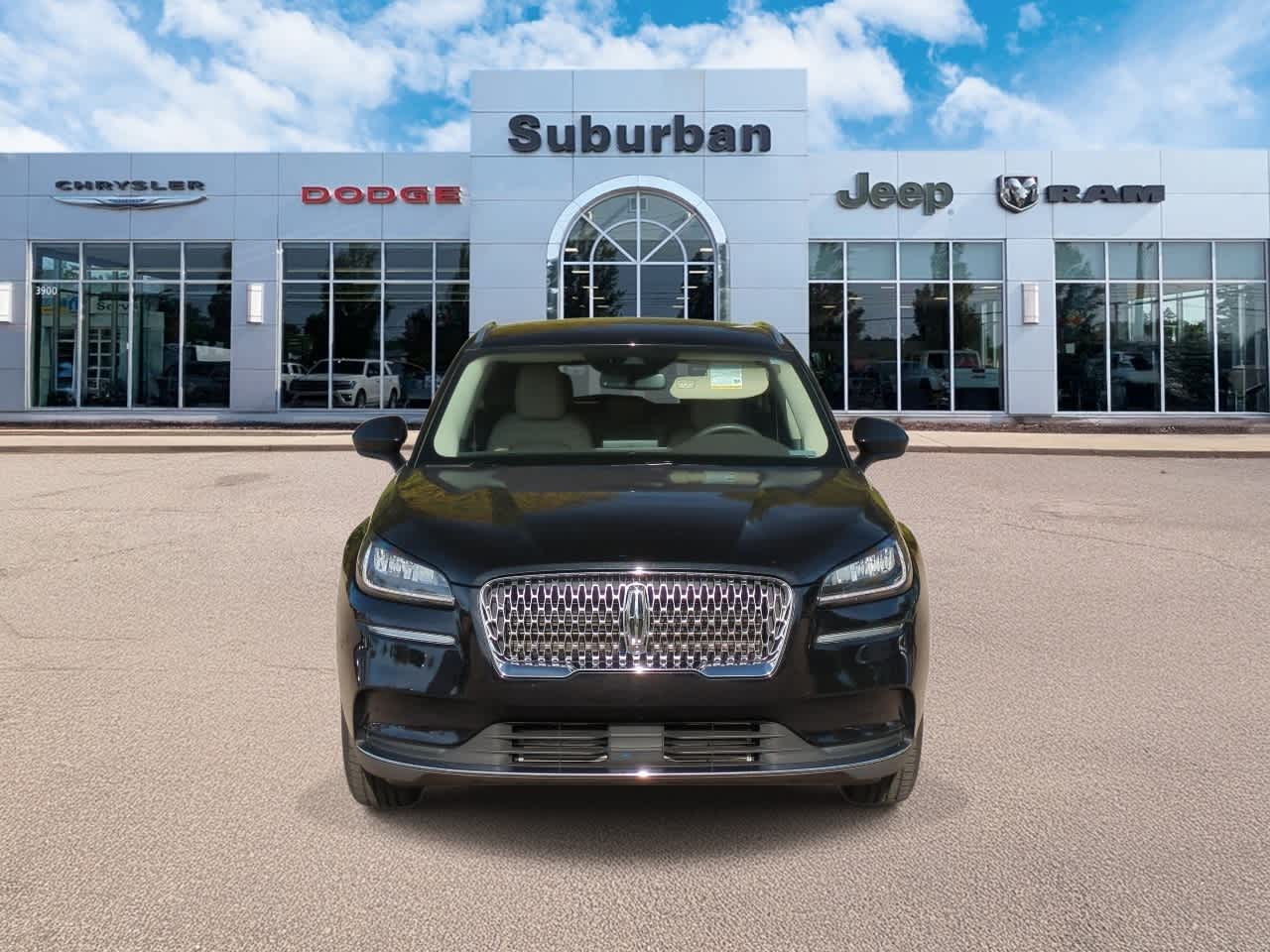 2022 Lincoln Corsair Standard photo 2