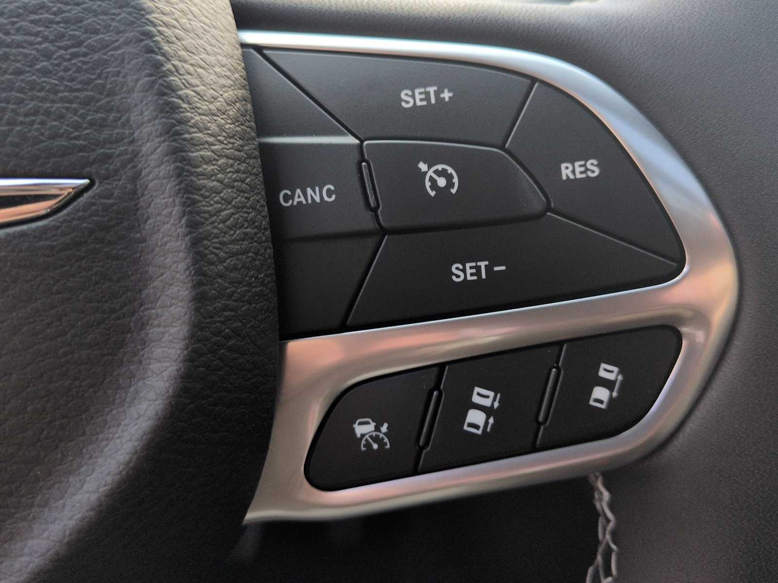 Thumbnail: 2026 Chrysler Pacifica - 27