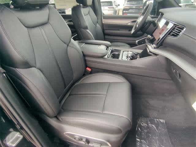 Thumbnail: 2025 Jeep Wagoneer - 25