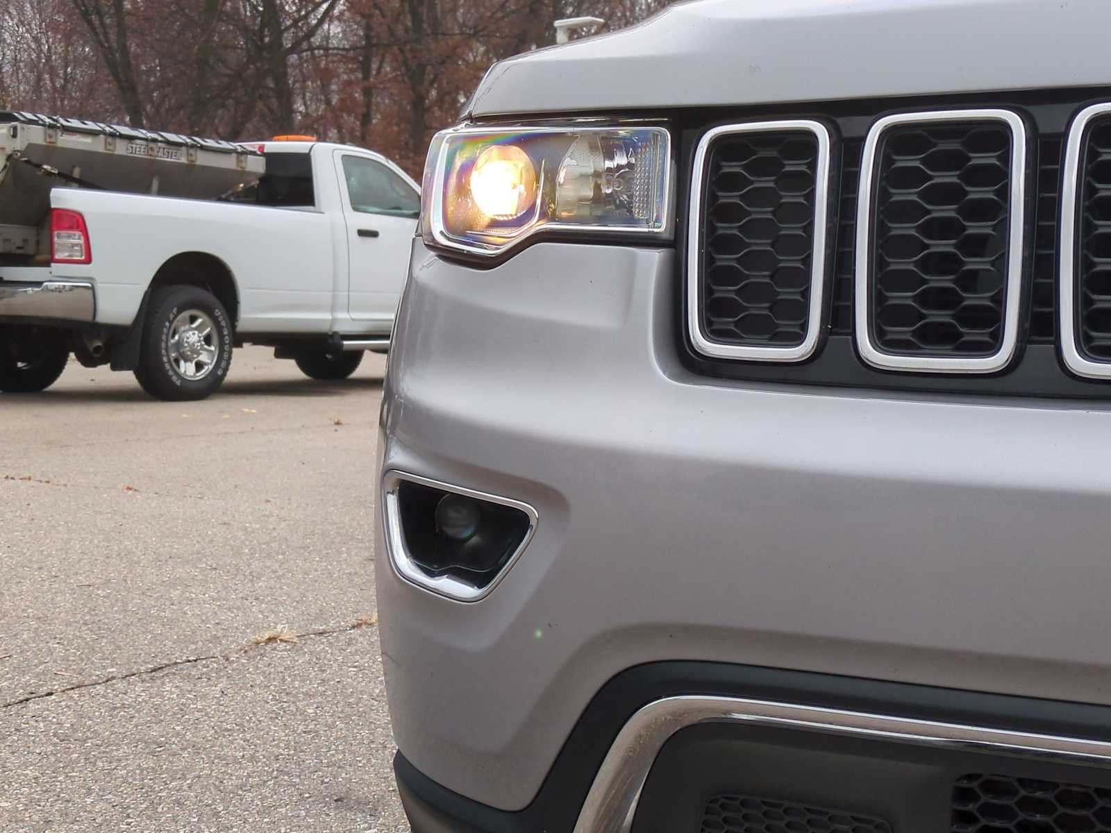Thumbnail: 2021 Jeep Grand Cherokee - 11