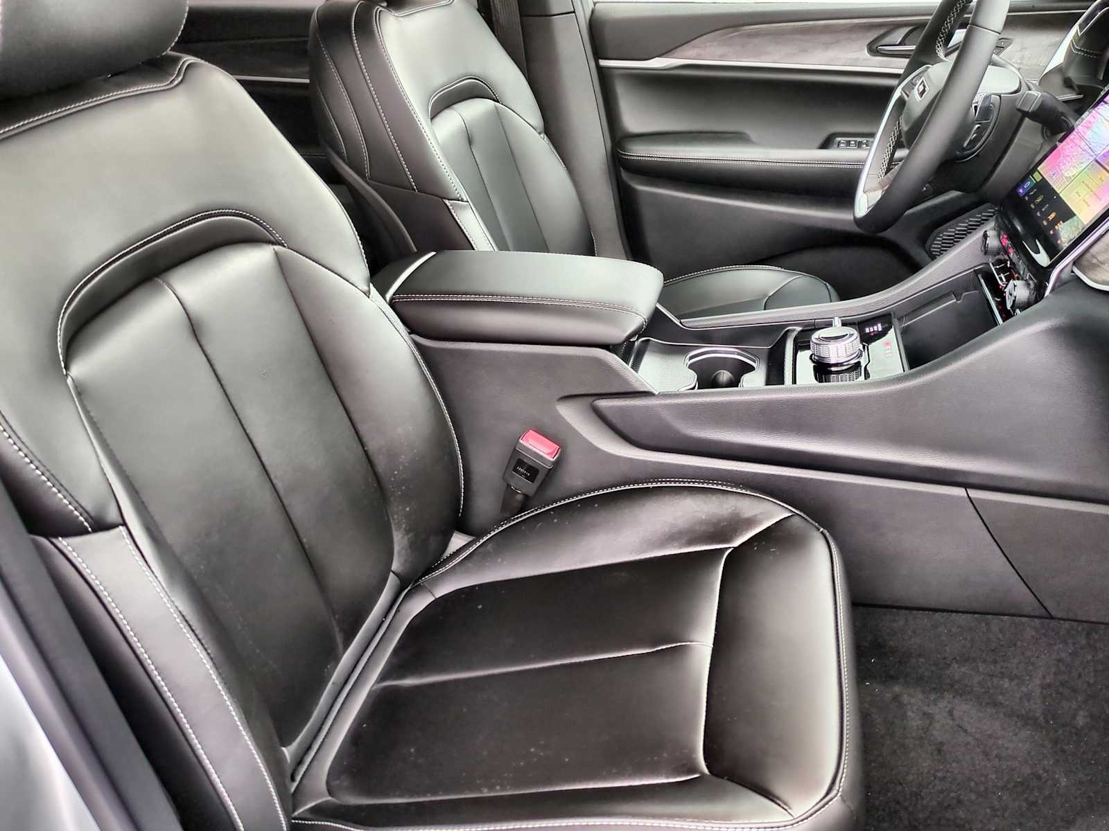 Thumbnail: 2025 Jeep Grand Cherokee L - 22