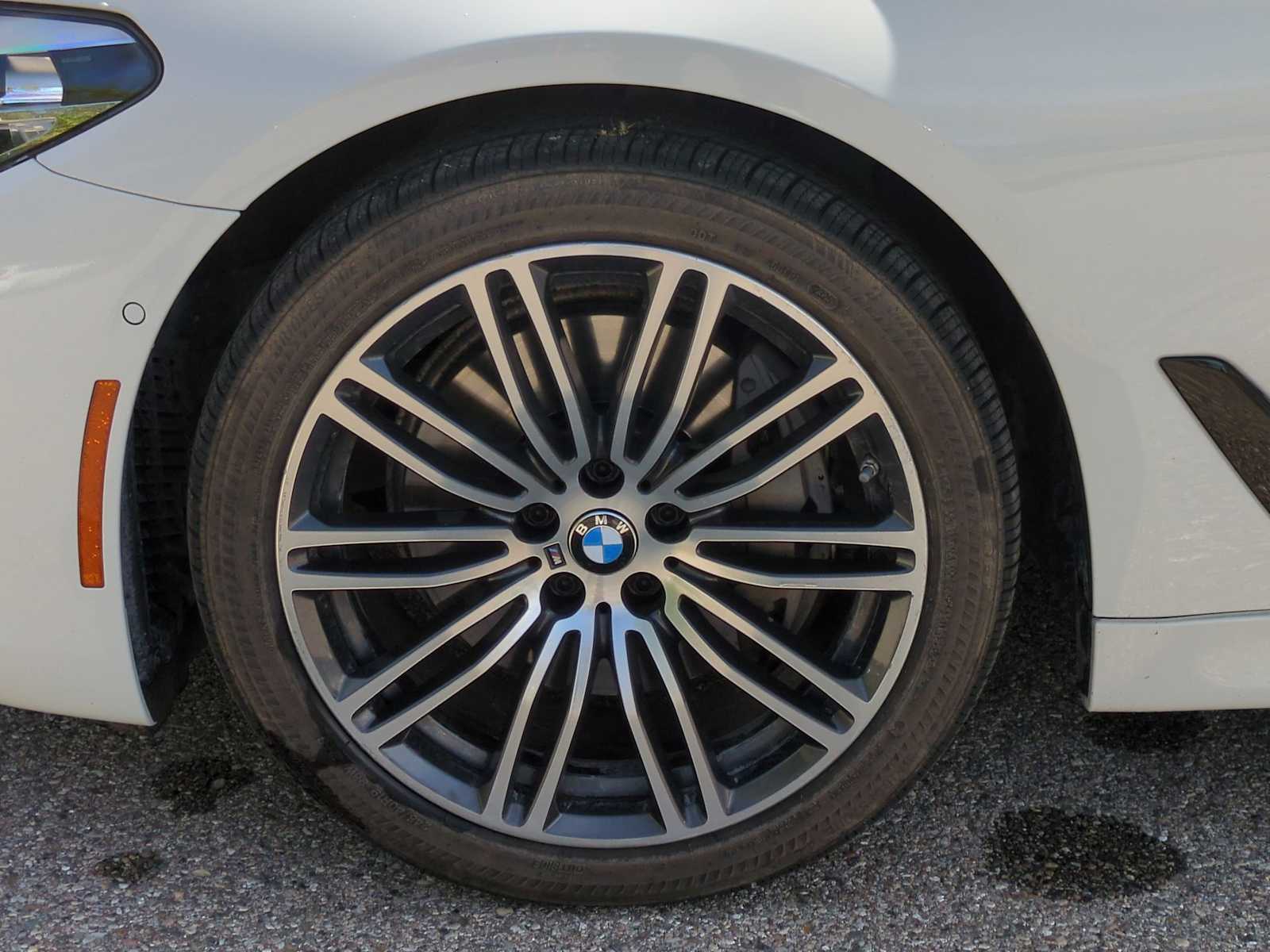 Thumbnail: 2020 BMW 5 Series - 14