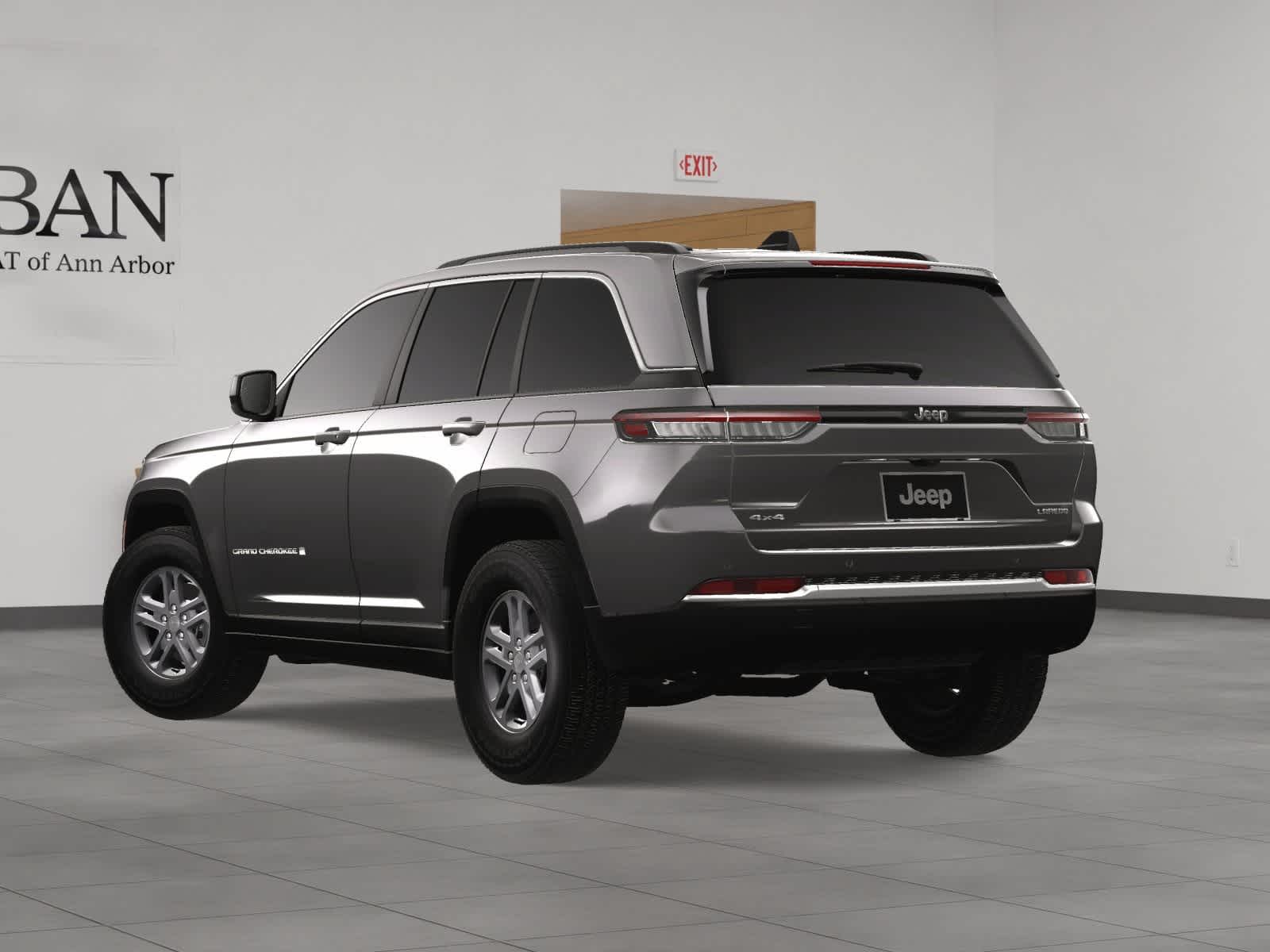 2025 Jeep Grand Cherokee Laredo photo 2
