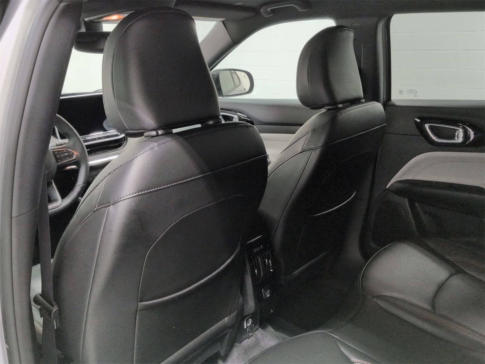 Thumbnail: 2023 Jeep Compass - 19