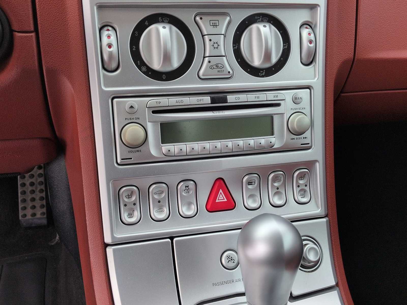 Thumbnail: 2007 Chrysler Crossfire - 22