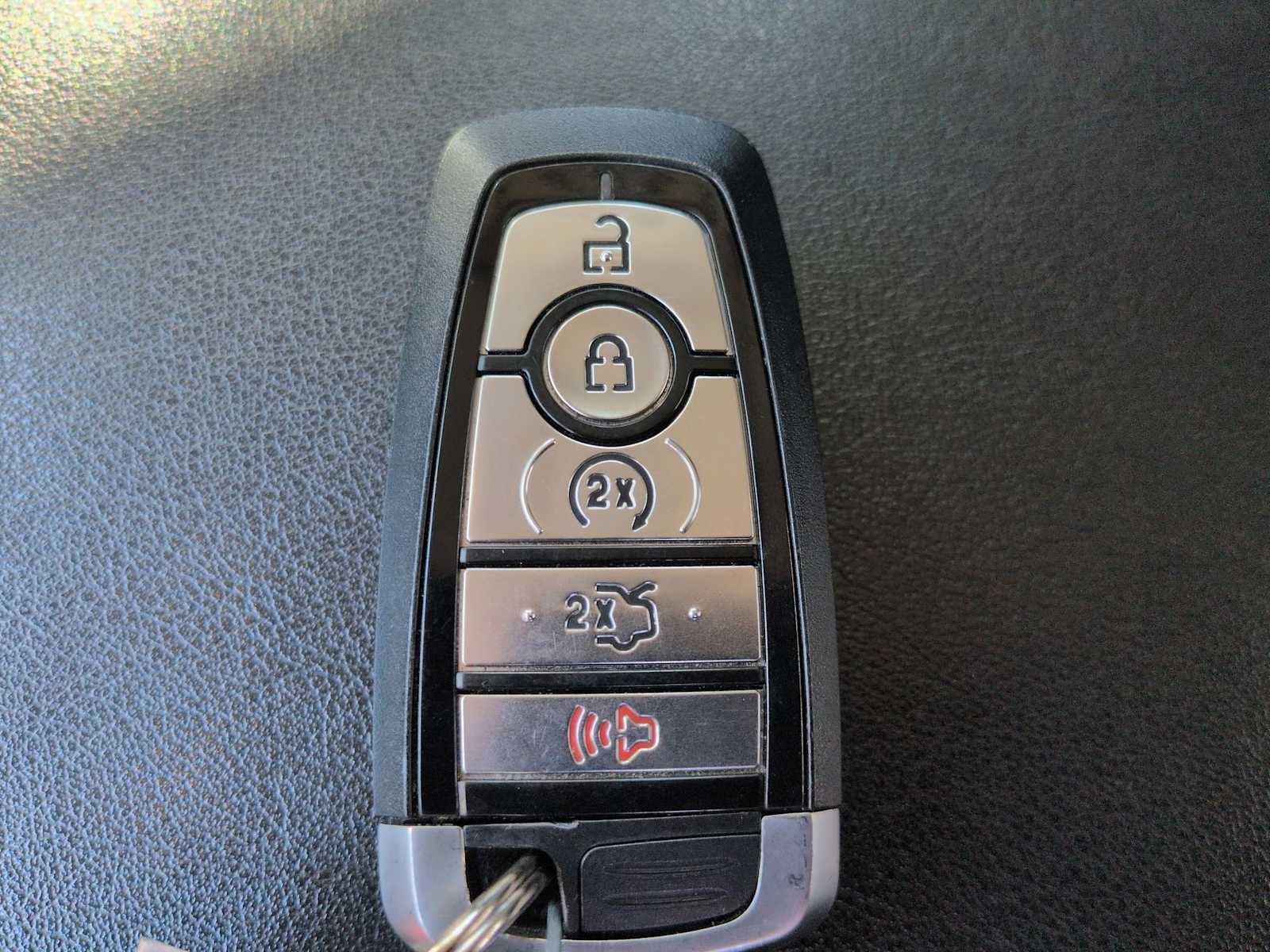 Thumbnail: 2018 Ford Edge - 37