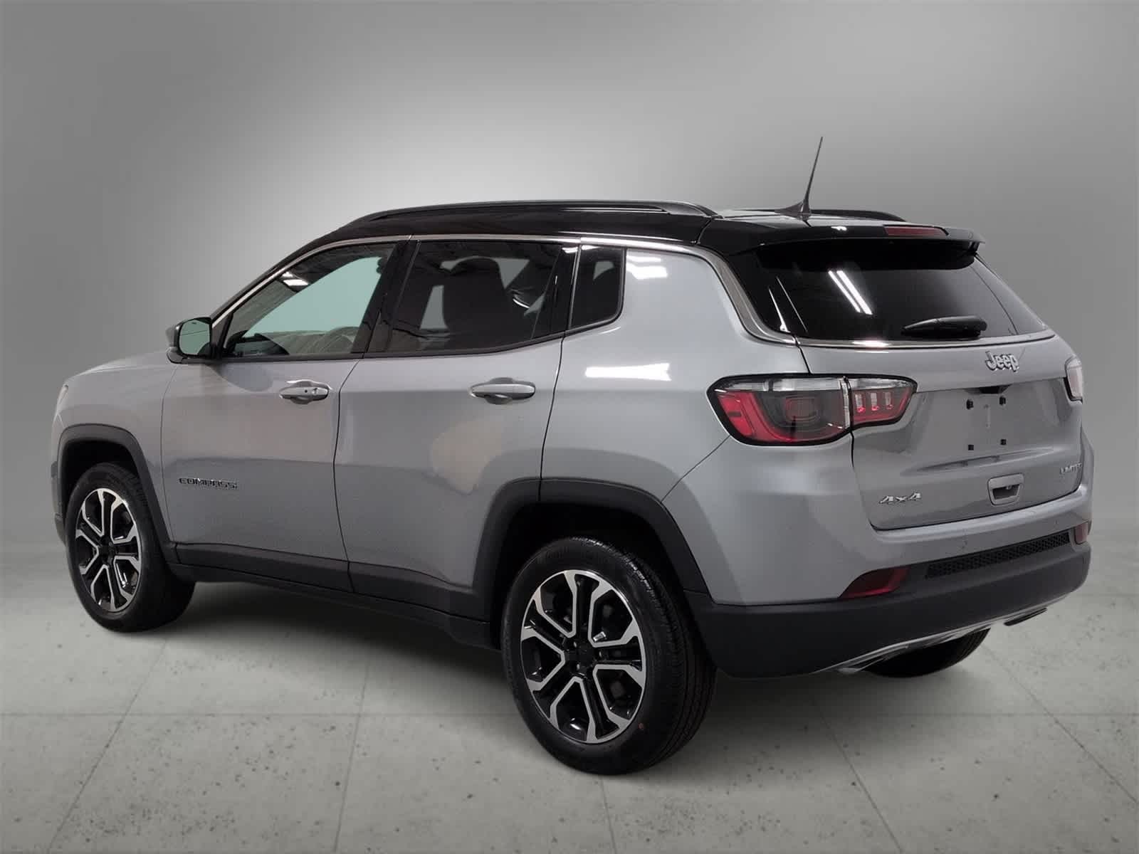 Thumbnail: 2023 Jeep Compass - 6