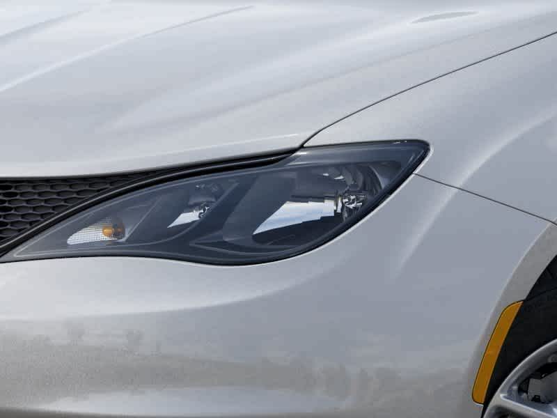 Thumbnail: 2026 Chrysler Voyager - 10