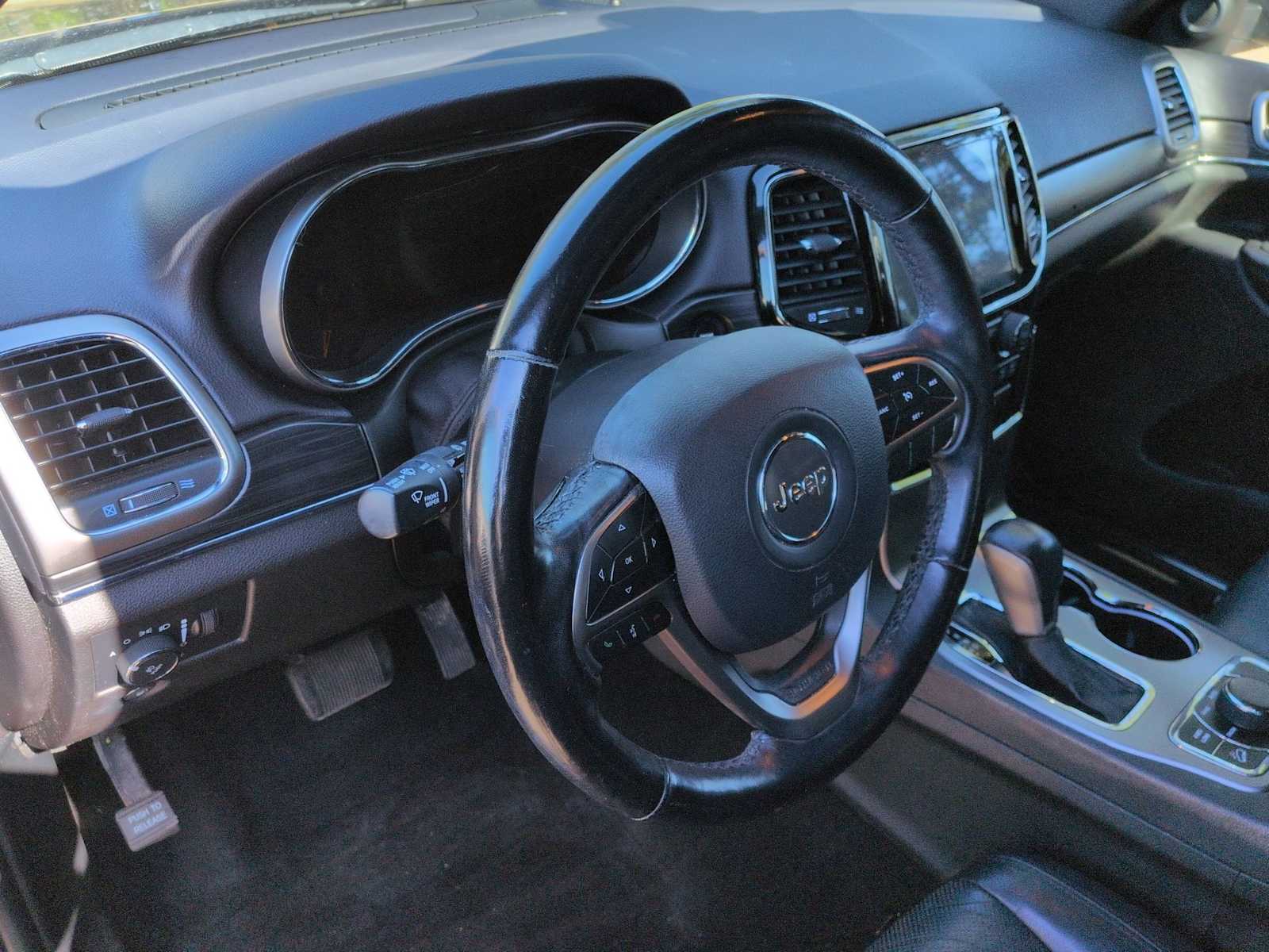 Thumbnail: 2020 Jeep Grand Cherokee - 10
