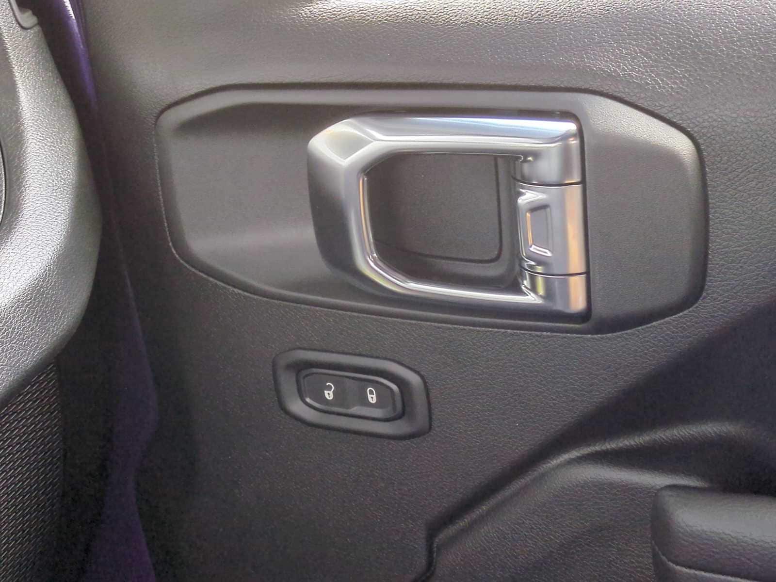 Thumbnail: 2026 Jeep Wrangler - 36