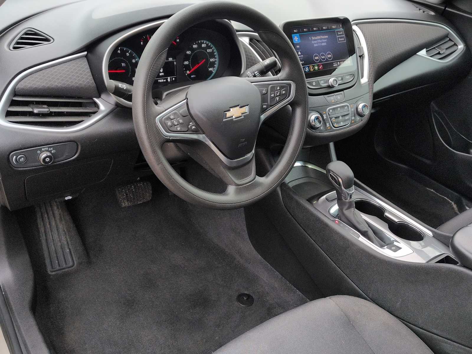 Thumbnail: 2023 Chevrolet Malibu - 10